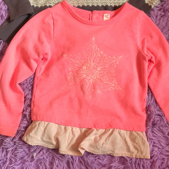 Bundle of Cherokee 5T pretty sweaters - Picture 2 of 9